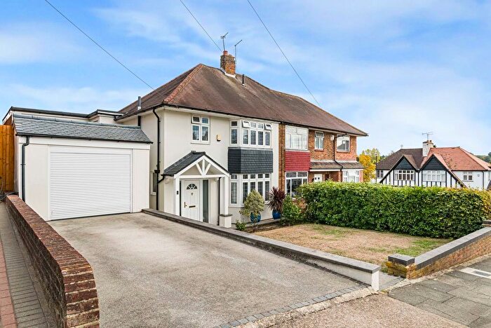 4 Bedroom Semi Detached House For Sale In Glenhurst Avenue, Bexley, DA5