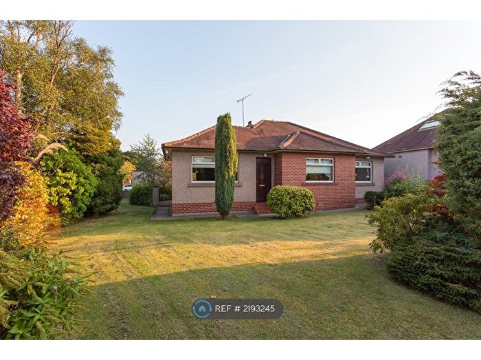 3 Bedroom Bungalow To Rent In Woodlands Grove, Edinburgh, EH15