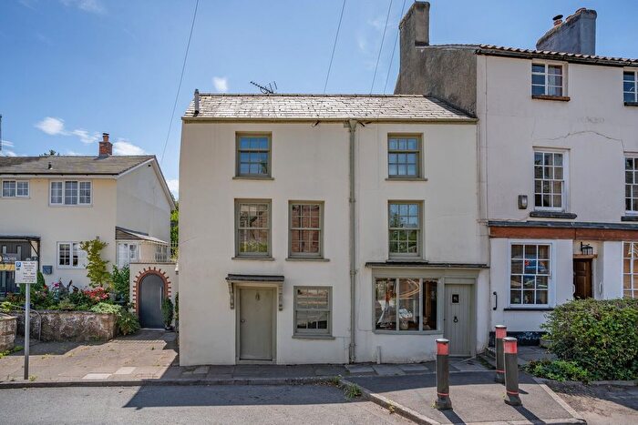 4 Bedroom Semi-detached House For Sale In Old Dixton Road, Monmouth, Monmouthshire, NP25
