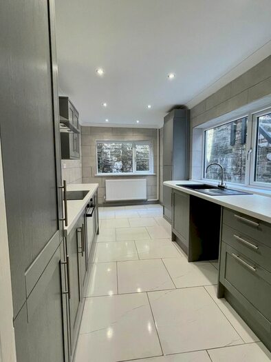3 Bedroom Terraced House To Rent In Hewson Street, Swansea, SA1