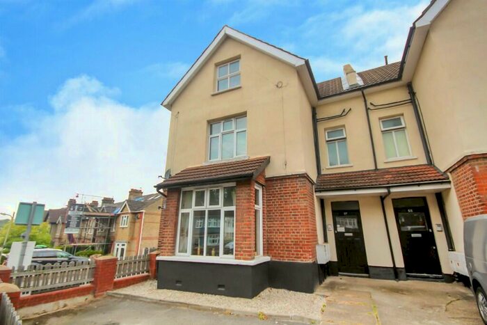 1 Bedroom Flat To Rent In Rose Valley, Brentwood, Essex, CM14