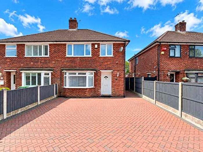 3 Bedroom Semi Detached House For Sale In Halfmoon Drive, Kirkby In Ashfield, NG17