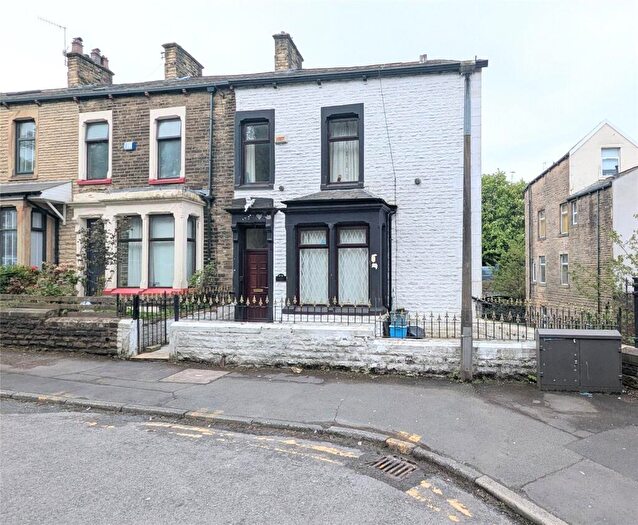 3 Bedroom End Of Terrace House For Sale In Shorey Bank, Burnley, Lancashire, BB11