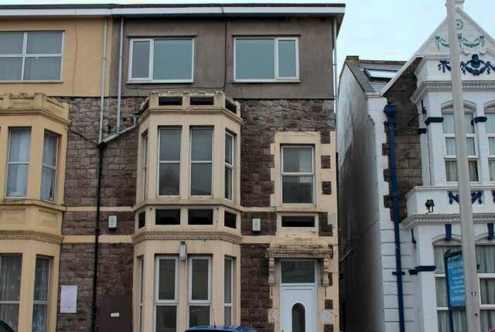 2 Bedroom Flat To Rent In Locking Road, Weston-Super-Mare, North Somerset, BS23