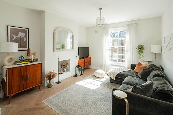 2 Bedroom Maisonette For Sale In Grosvenor Terrace, London, SE5