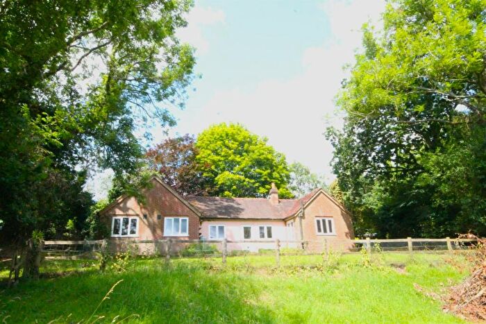 3 Bedroom House For Sale In Southend, Henley-on-Thames, RG9