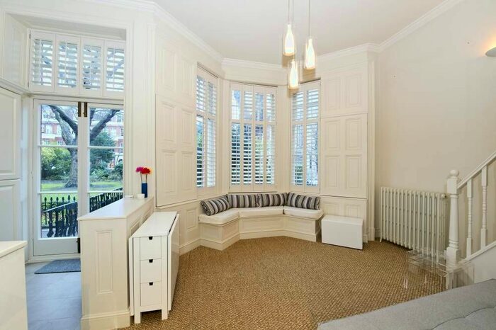 Studio To Rent In Evelyn Gardens, London, SW7