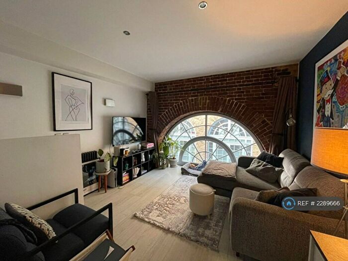 1 Bedroom Flat To Rent In The Railstore, Romford, RM2