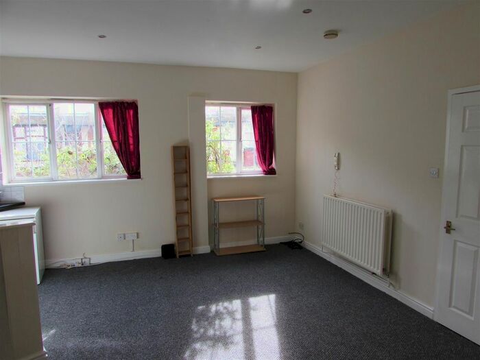 1 Bedroom Maisonette To Rent In Bolingbroke Road, Coventry, CV3