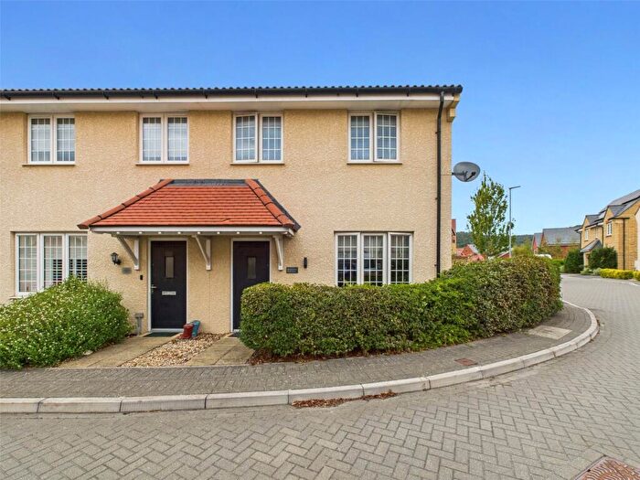 3 Bedroom Semi-Detached House For Sale In Littlewood Way, Cheddar, Somerset, BS27