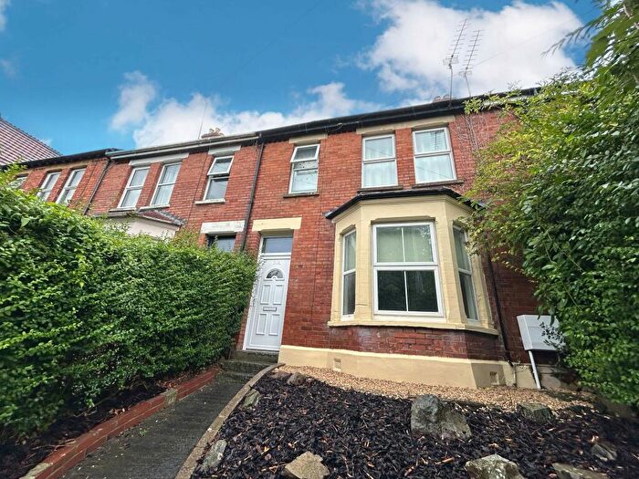 2 Bedroom Flat To Rent In St Michaels Avenue, Yeovil, BA21