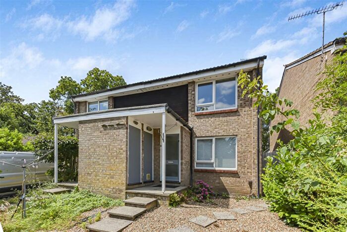 1 Bedroom Maisonette To Rent In Fosters Close, Latchett Road, London, E18