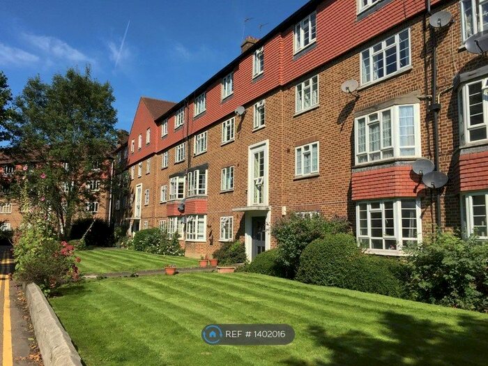 1 Bedroom Flat To Rent In Bushey Court, London, SW20
