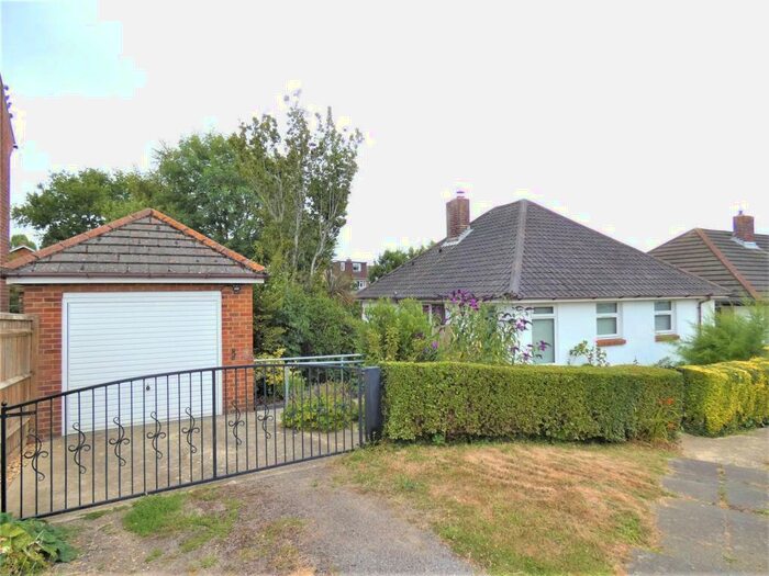 2 Bedroom Bungalow To Rent In Hillson Drive, Fareham, Hampshire, PO15