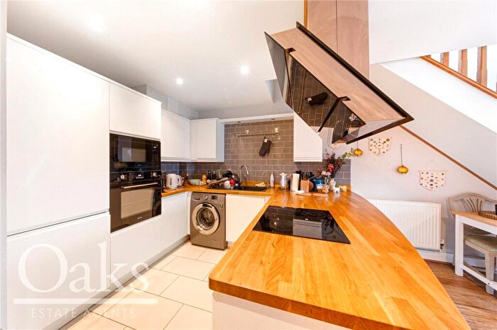 2 Bedroom Penthouse To Rent In Leslie Park Road, East Croydon, CR0