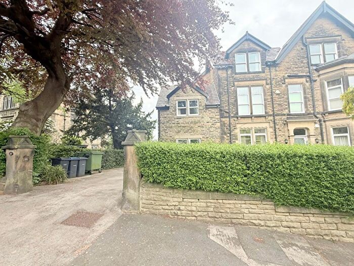 2 Bedroom Flat To Rent In Margerison Road, Ilkley, West Yorkshire, LS29
