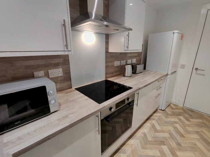 2 Bedroom Flat To Rent In Beith Street, Partick, Glasgow, G11