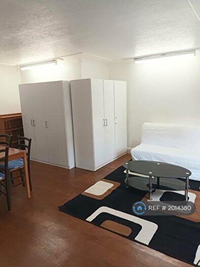 2 Bedroom Flat To Rent In St. Andrew's Road, London, E13