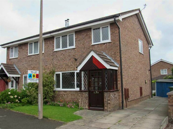 3 Bedroom Semi-Detached House To Rent In Iffley Close, Wirral, CH49