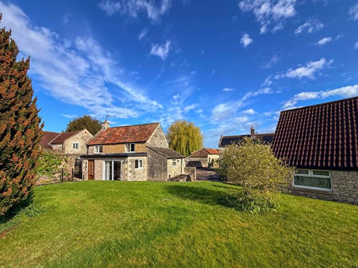 2 Bedroom Detached House For Sale In Lower Farm Lane, Corston, BA2