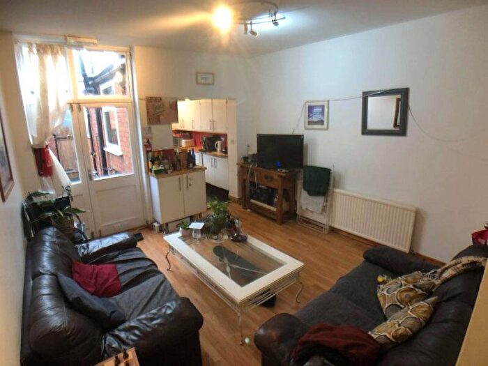 5 Bedroom Terraced House To Rent In Brailsford Road, Fallowfield, Manchester, M14