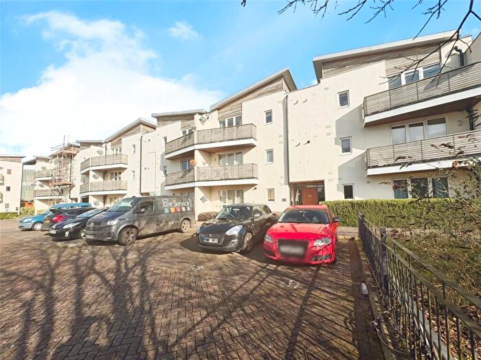 2 Bedroom Apartment For Sale In Hening Avenue, Ipswich, Suffolk, IP3