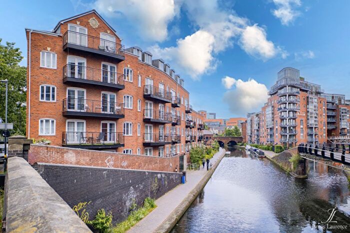 2 Bedroom Flat For Sale In Waterside Court, St. Vincent Street, Brindley Place, B16