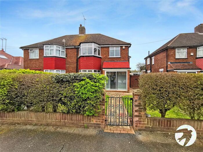 4 Bedroom Semi-Detached House To Rent In Dovedale Close, Welling, DA16
