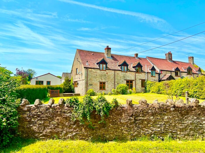 5 Bedroom End Of Terrace House For Sale In The Street, Regil, Winford, Bristol, BS40