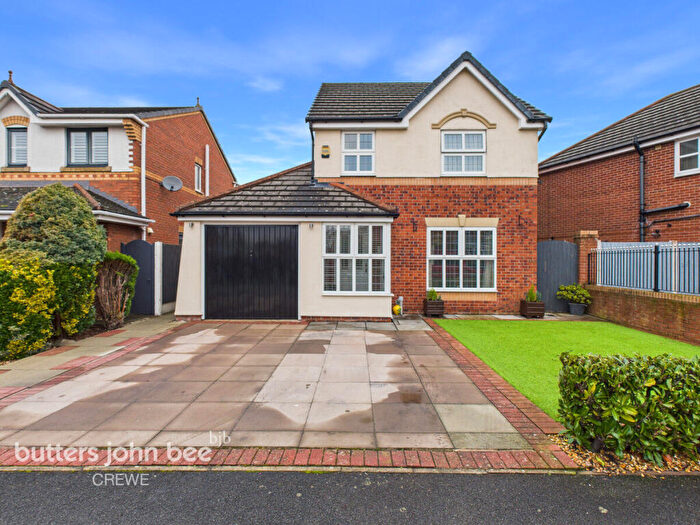 3 Bedroom Detached House For Sale In Thorn Tree Drive, Crewe, CW1