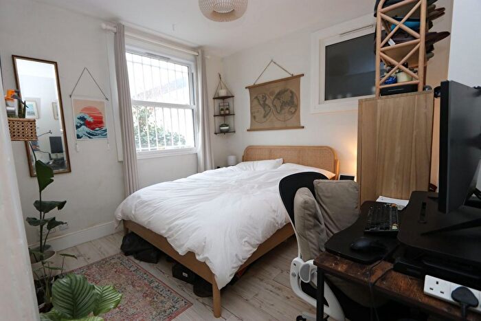 1 Bedroom Flat To Rent In Coldharbour Lane, SE5