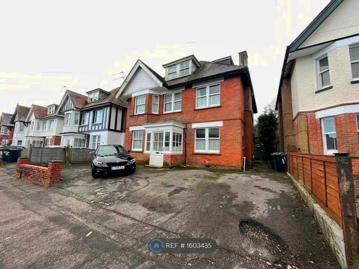 Studio To Rent In Bryanstone Road, Bournemouth, BH3