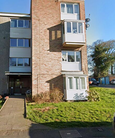 2 Bedroom Maisonette To Rent In Hoyle Court Road, Baildon, Bradford, BD17
