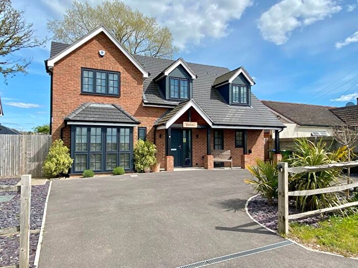 4 Bedroom Detached House For Sale In Wickham Road, Fareham, PO17