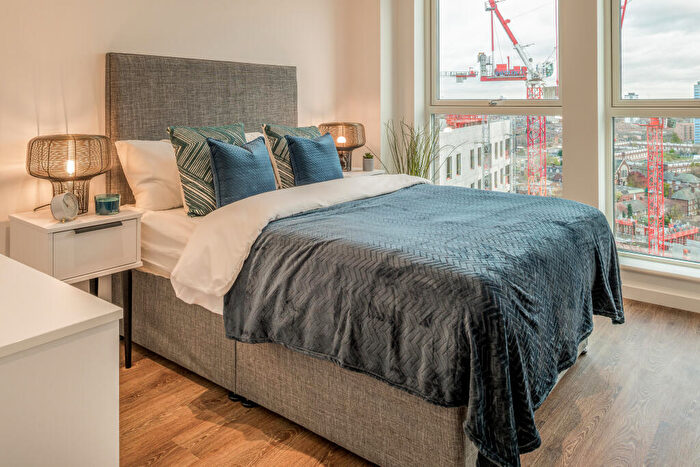 2 Bedroom Apartment To Rent In Silvertown Way, London, E16