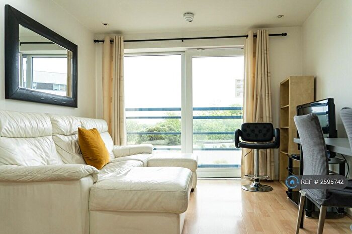 1 Bedroom Flat To Rent In The Crescent Building, Portsmouth, PO1