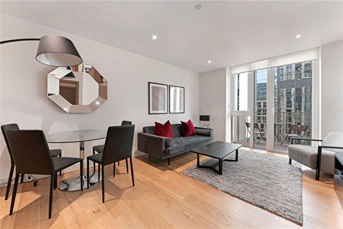 1 Bedroom Flat For Sale In Admiralty House, Vaughan Way, E1W