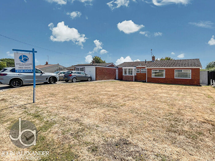 3 Bedroom Detached Bungalow For Sale In West End Road, Tiptree, Colchester, CO5