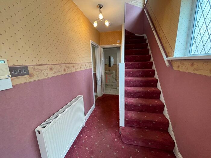 3 Bedroom Terraced House To Rent In Gresham Road, Hounslow, TW3