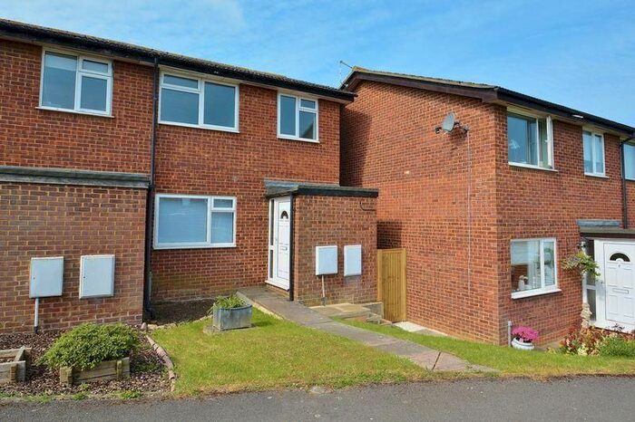 3 Bedroom Terraced House To Rent In Onslow Drive, Thame, OX9