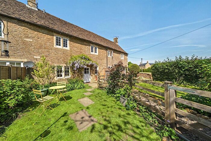 3 Bedroom Terraced House For Sale In Newlands Green, Kington Langley, Chippenham, SN15
