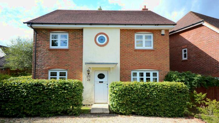 4 Bedroom Detached House To Rent In Chineham Close Fleet, GU51