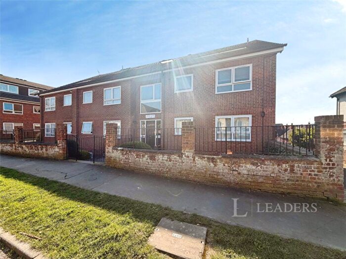 2 Bedroom Apartment For Sale In Henley Road, Brighton, East Sussex, BN2