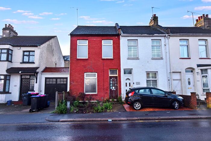 2 Bedroom End Terrace House For Sale In Fairfax Drive, Westcliff-On-Sea, SS0