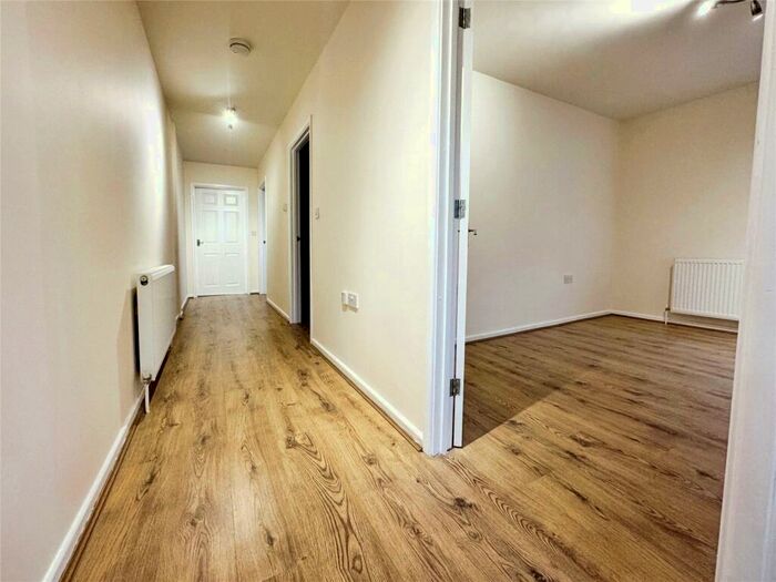 2 Bedroom Flat To Rent In Vauxhall Street, Dudley, West Midlands, DY1