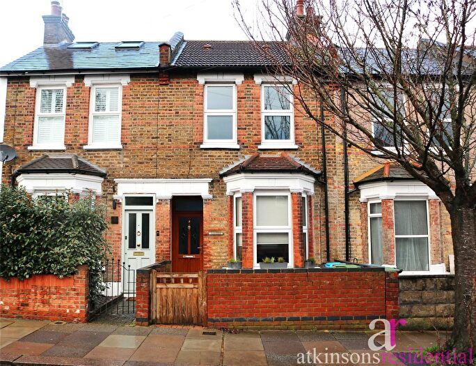 3 Bedroom Terraced House For Sale In Seaford Road, Enfield, Middlesex, EN1
