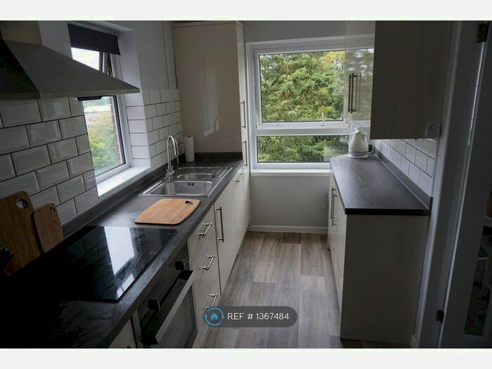 2 Bedroom Flat To Rent In Winnall Manor Road, Winchester, SO23