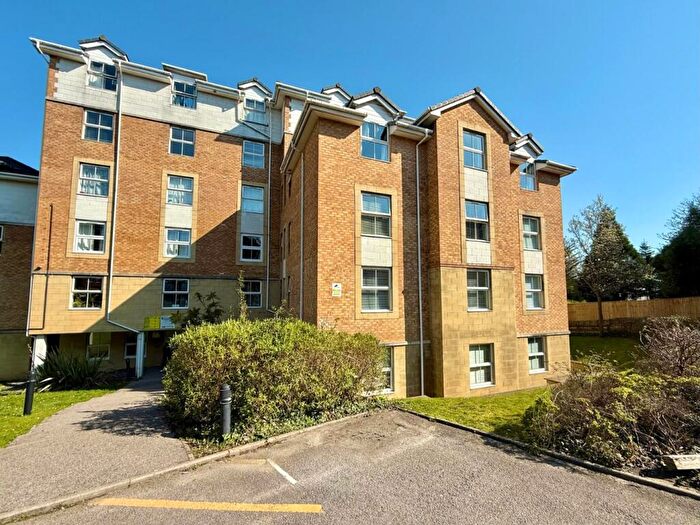 2 Bedroom Apartment To Rent In Suffolk House, - Suffolk Road, Bournemouth, Dorset, BH2