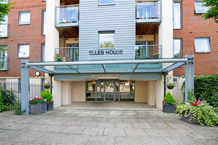 1 Bedroom Apartment For Sale In Shotfield, Wallington, SM6