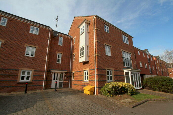 2 Bedroom Apartment To Rent In Fulwell Close, Banbury, Oxon, OX16